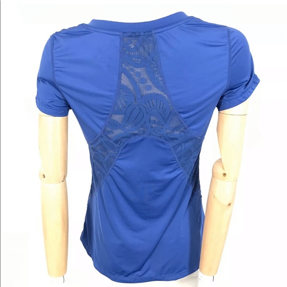 Merrell V-neck Select Wick T-Shirt Lace Detail - Picture 5 of 9